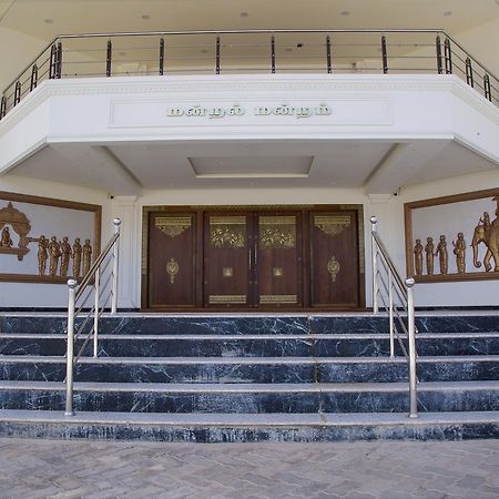The Grand White Palace Hotel Mayiladuthurai Esterno foto