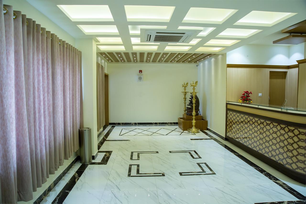 The Grand White Palace Hotel Mayiladuthurai Esterno foto