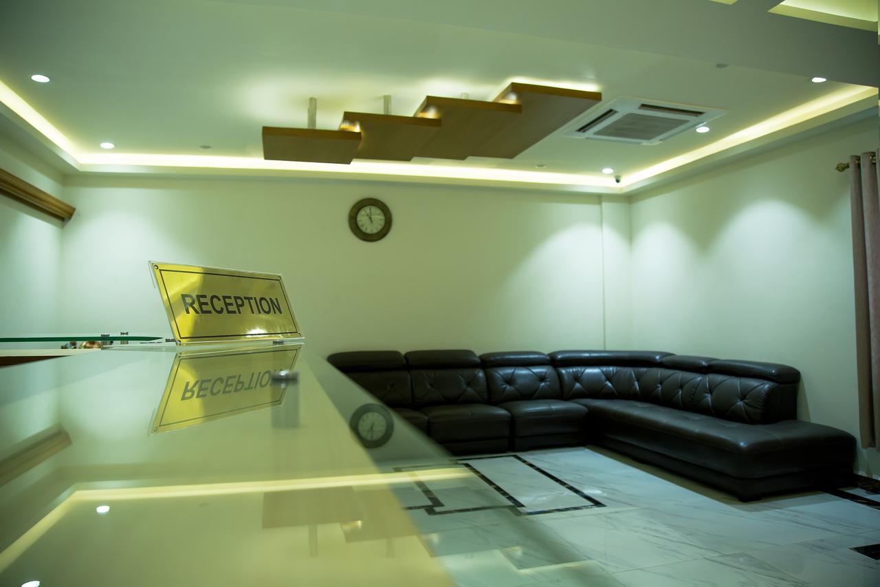 The Grand White Palace Hotel Mayiladuthurai Esterno foto